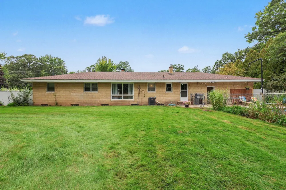 3555 Murl Avenue Muskegon Charter Township, MI 49442