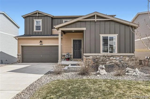 4807 River Highlands Loop Elizabeth, CO 80107