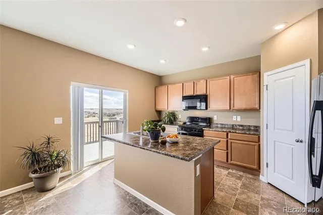 4807 River Highlands Loop Elizabeth, CO 80107