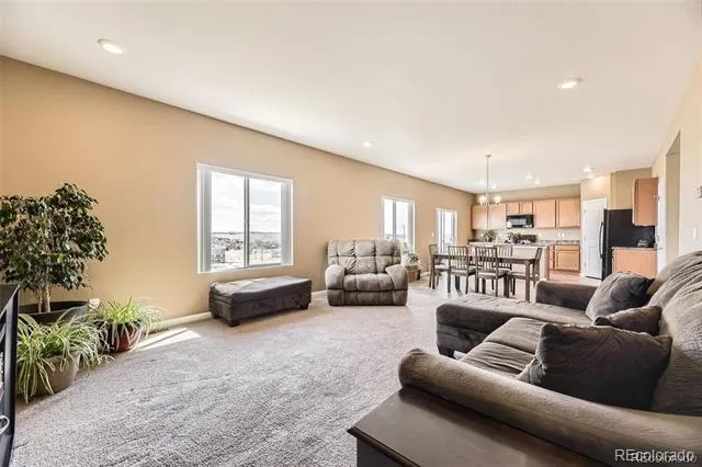 4807 River Highlands Loop Elizabeth, CO 80107
