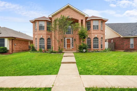 1521 Curtis Lane