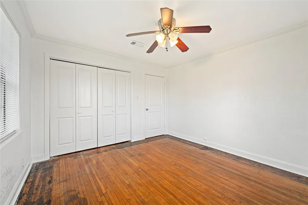 119 West Avenue Pasadena, TX 77502