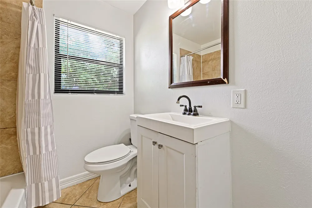119 West Avenue Pasadena, TX 77502