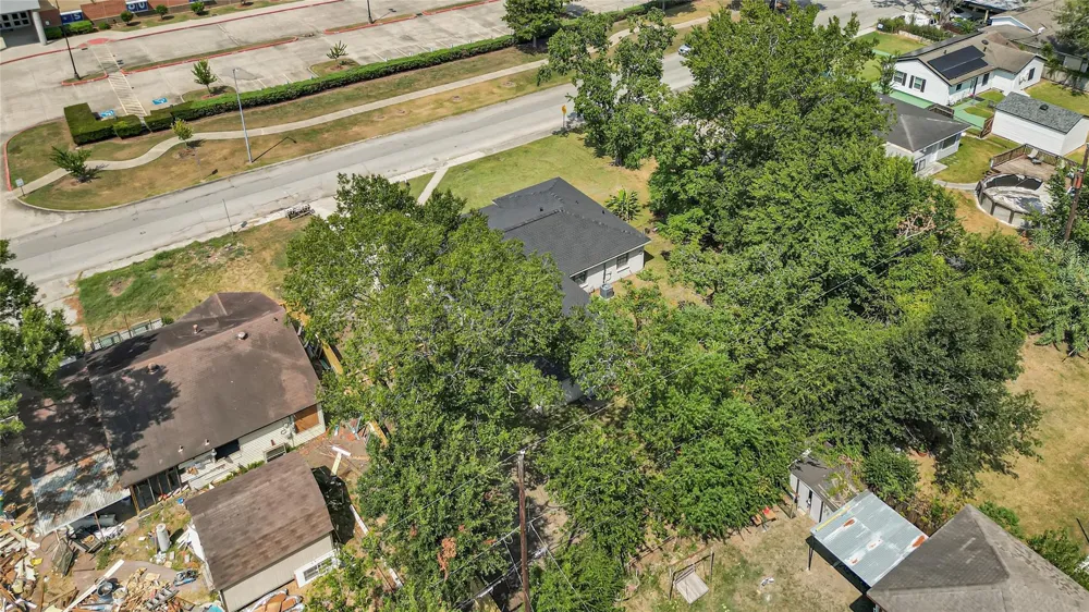 119 West Avenue Pasadena, TX 77502
