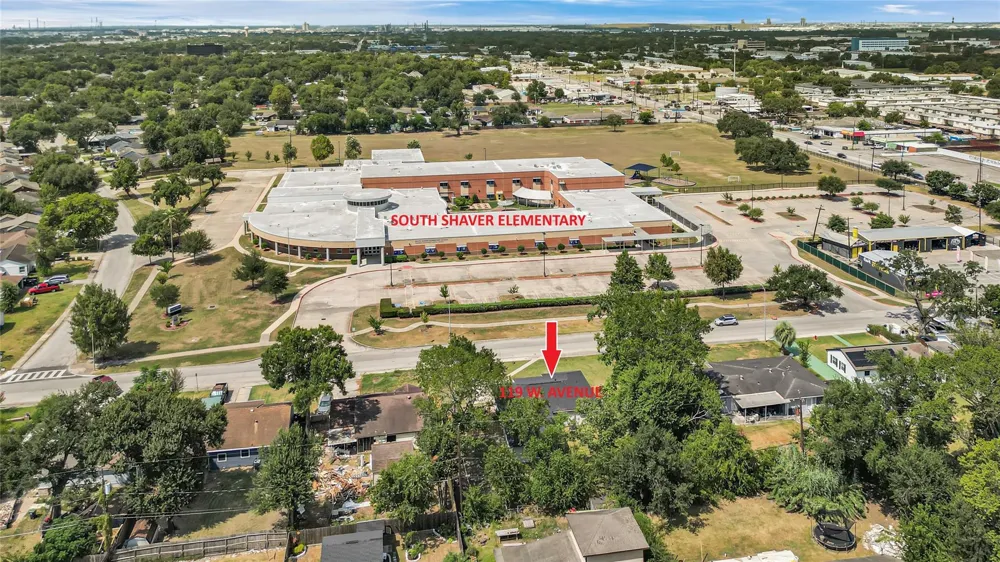 119 West Avenue Pasadena, TX 77502
