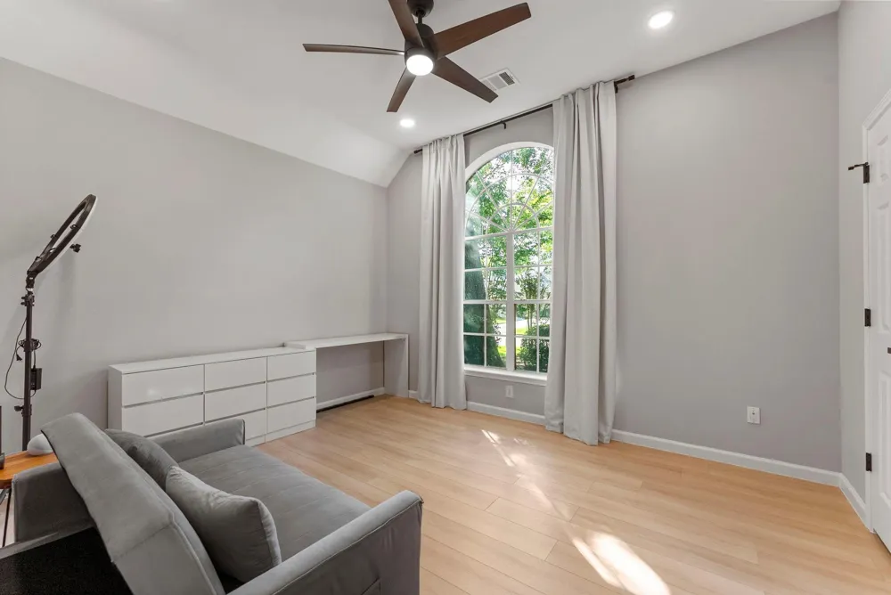 31 Canoe Birch Place The Woodlands, TX 77382