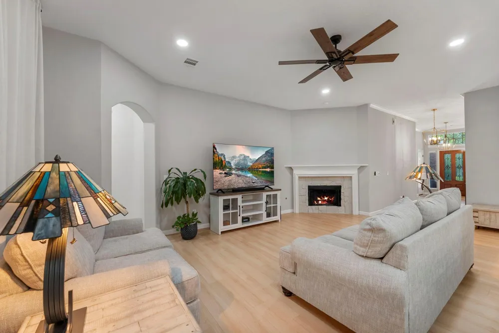 31 Canoe Birch Place The Woodlands, TX 77382