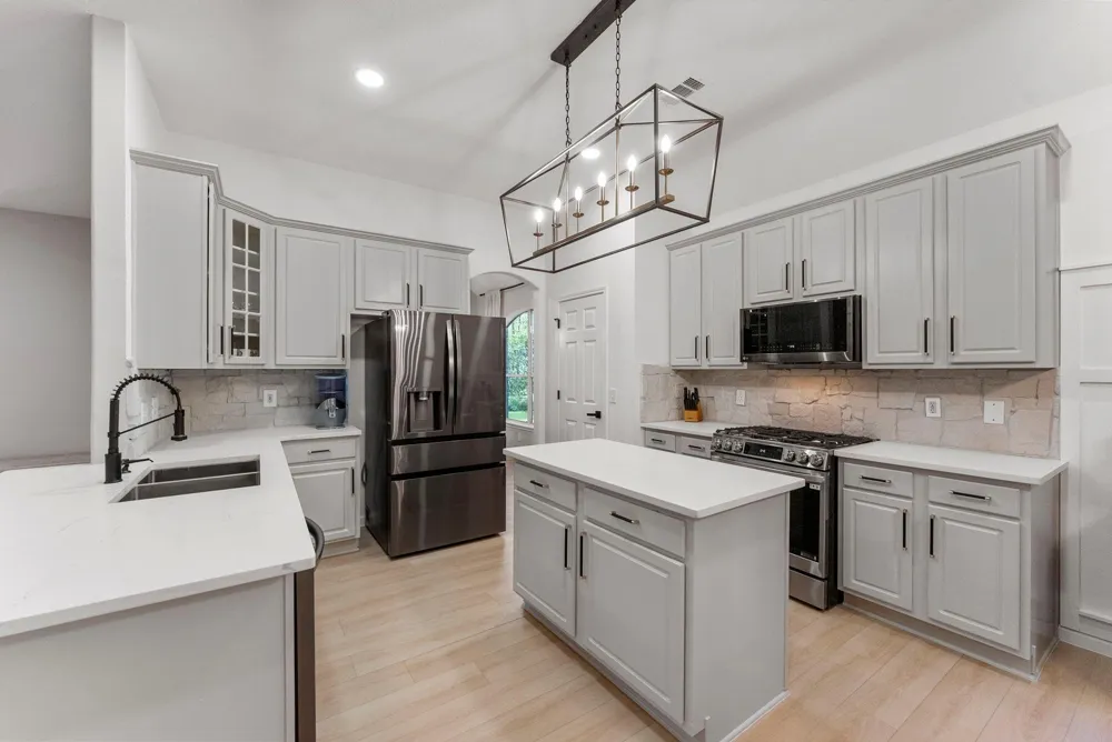 31 Canoe Birch Place The Woodlands, TX 77382