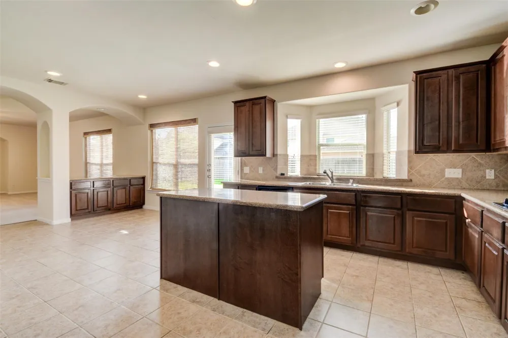 9115 Memorial Valley Drive Spring, TX 77379