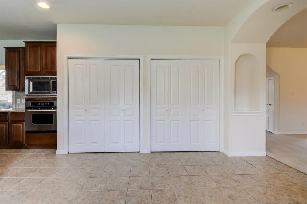 9115 Memorial Valley Drive Spring, TX 77379