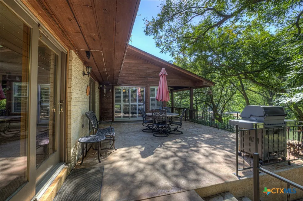 1380 Ponderosa Drive New Braunfels, TX 78132