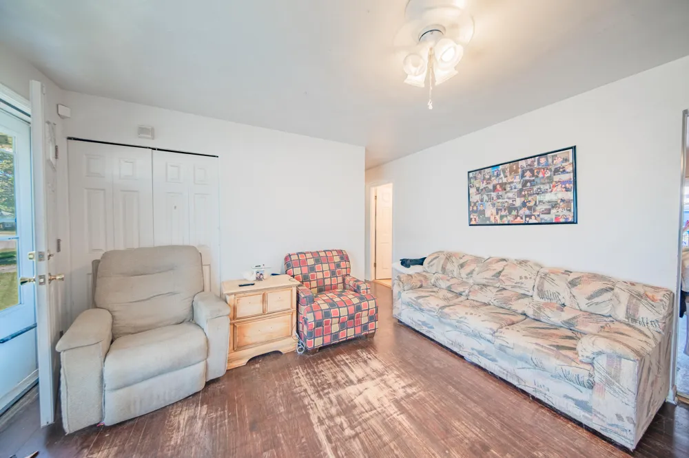 1355 Desoto Avenue Ypsilanti, MI 48198