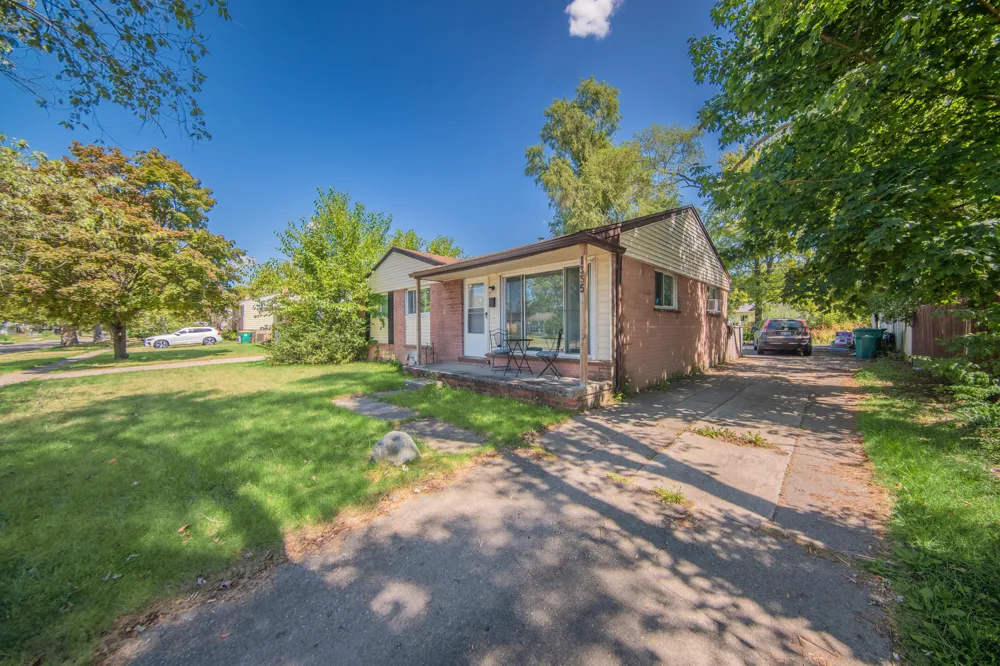 1355 Desoto Avenue Ypsilanti, MI 48198