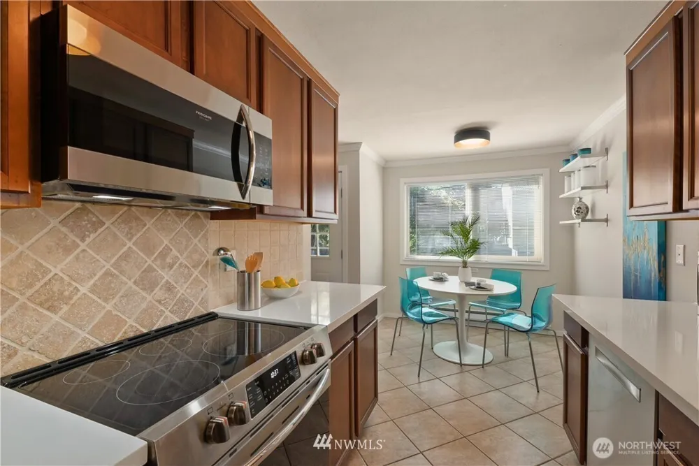 1422 NW 63rd Street #202 Seattle, WA 98107