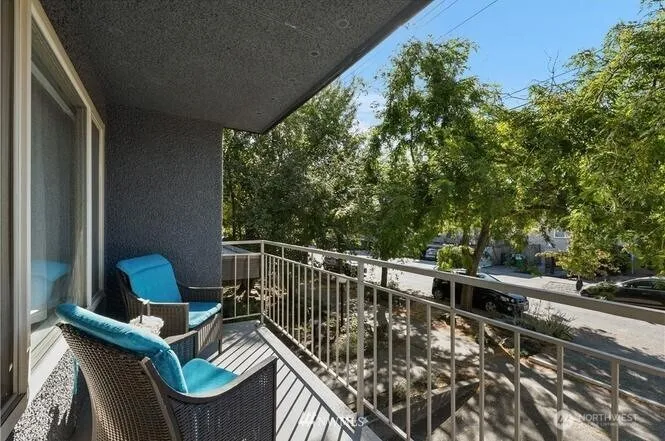1422 NW 63rd Street #202 Seattle, WA 98107