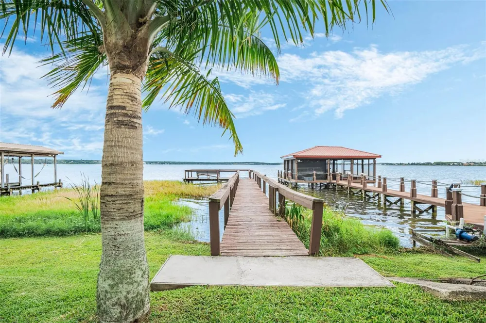 3251 OAK HILL ROAD Mount Dora, FL 32757
