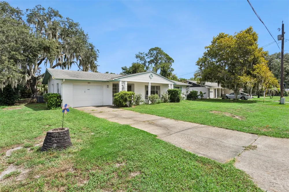 3251 OAK HILL ROAD Mount Dora, FL 32757