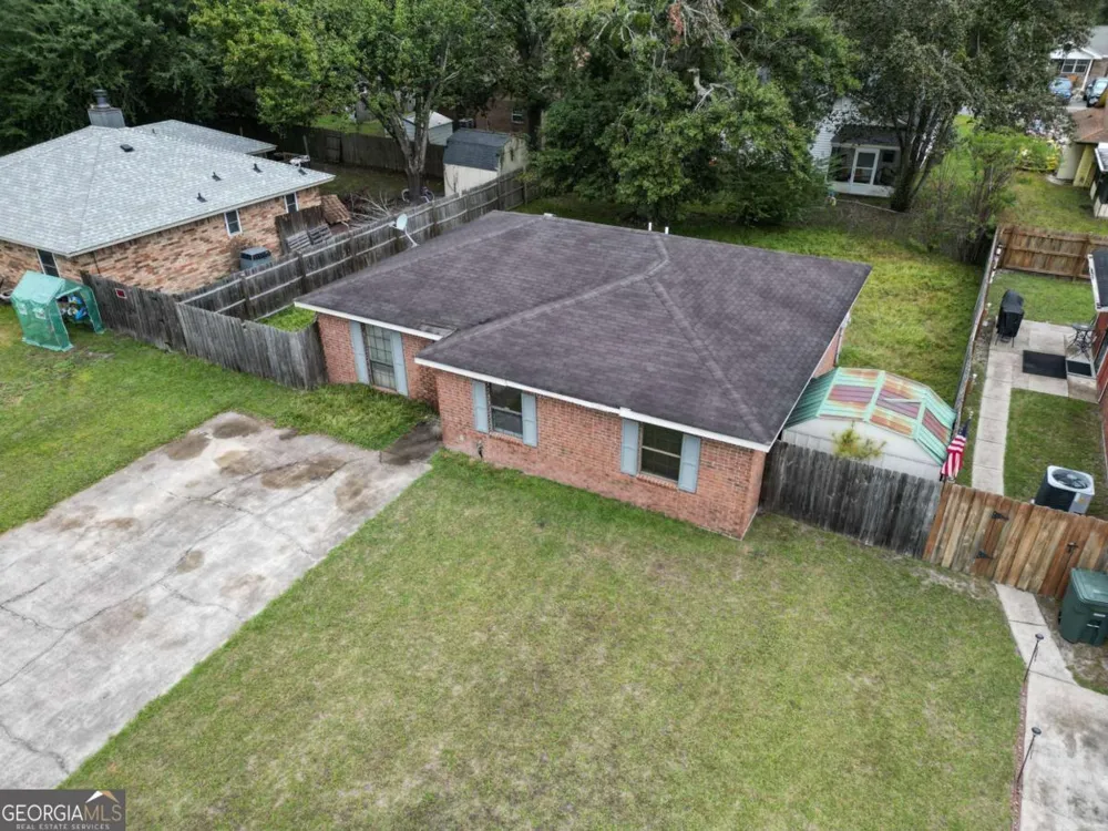 251 Garden CIR Hinesville, GA 31313