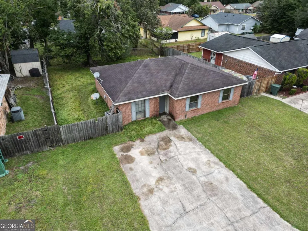 251 Garden CIR Hinesville, GA 31313