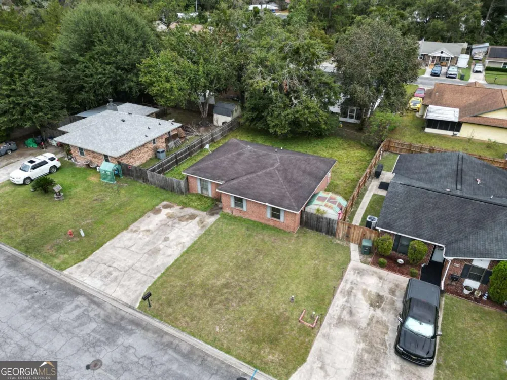 251 Garden CIR Hinesville, GA 31313