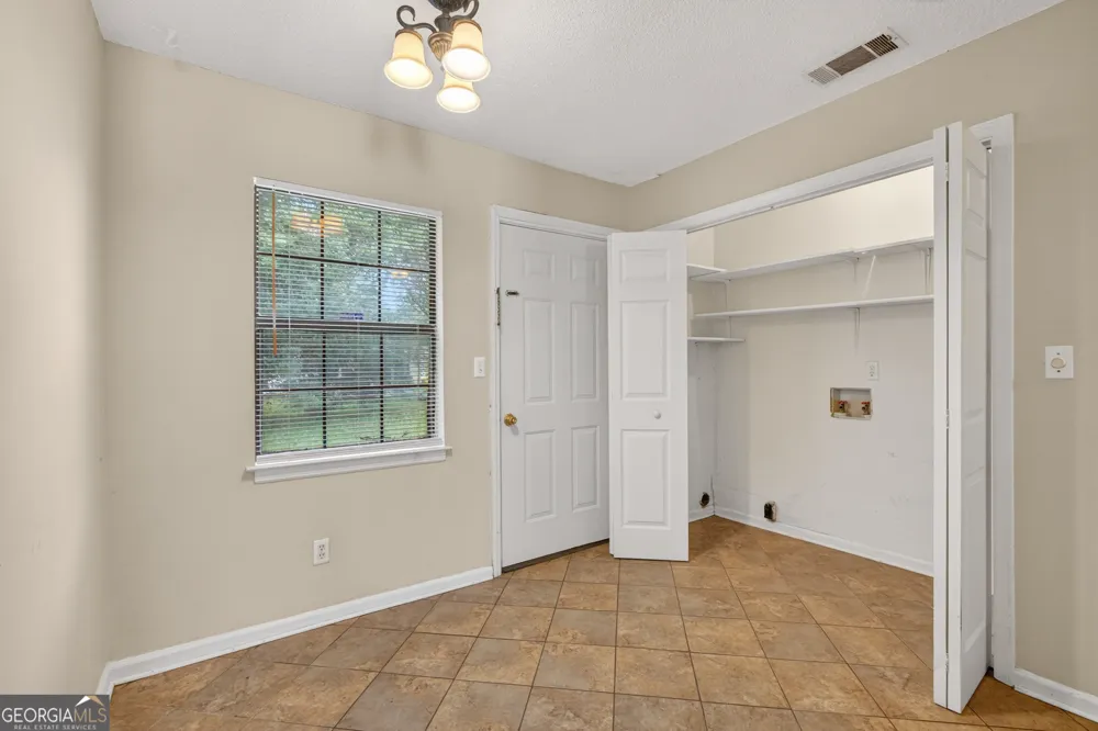 251 Garden CIR Hinesville, GA 31313