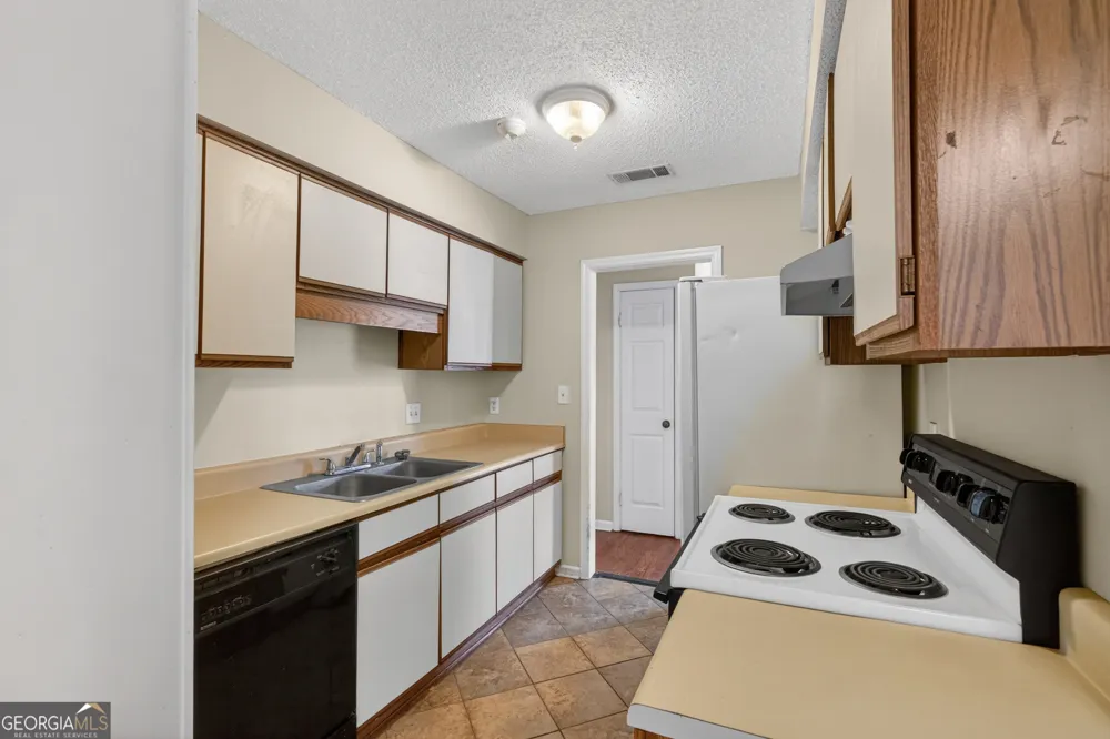 251 Garden CIR Hinesville, GA 31313