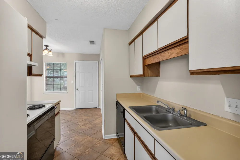 251 Garden CIR Hinesville, GA 31313