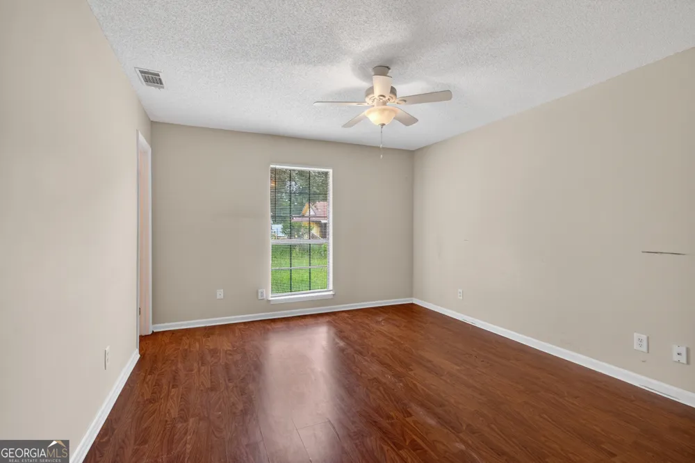 251 Garden CIR Hinesville, GA 31313