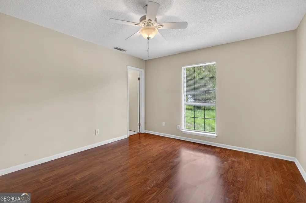 251 Garden CIR Hinesville, GA 31313