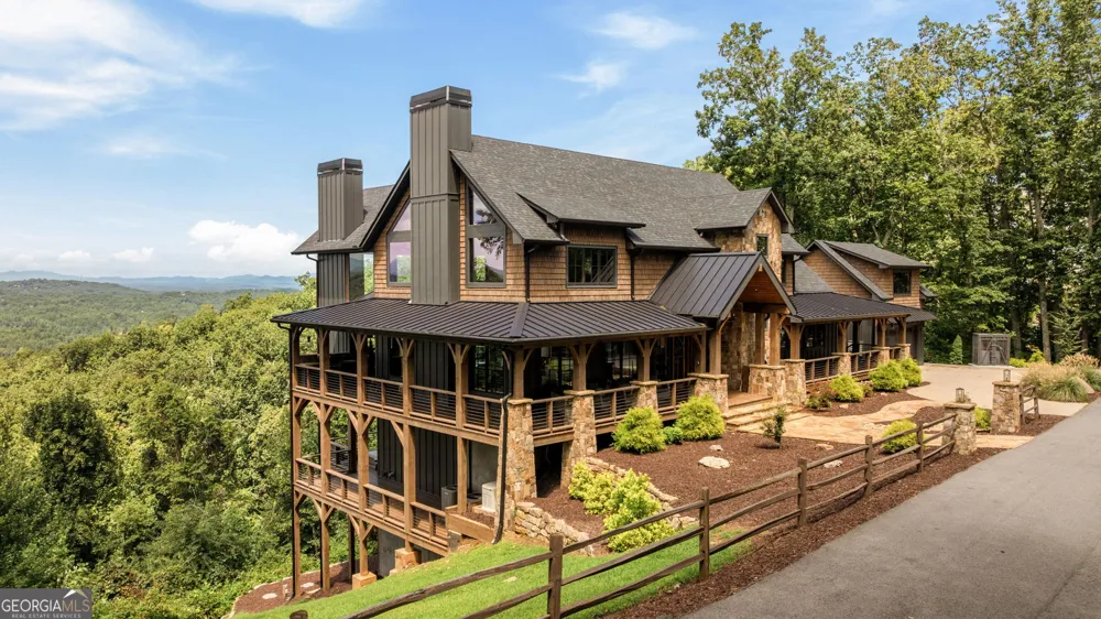 684 Overlook DR Blue Ridge, GA 30513