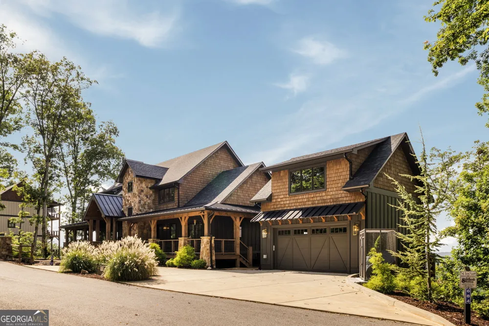 684 Overlook DR Blue Ridge, GA 30513