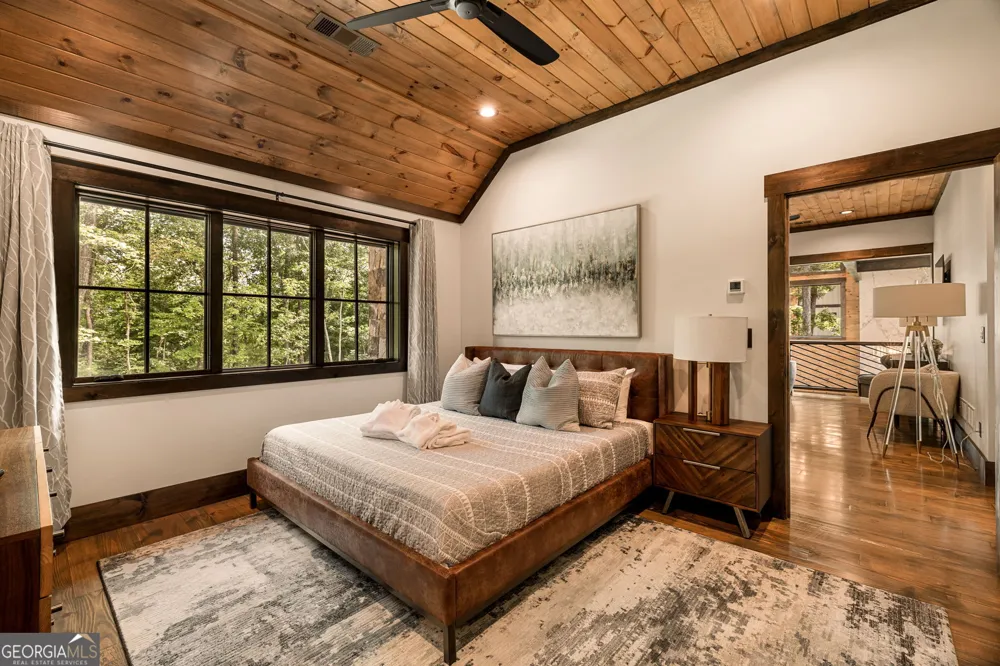 684 Overlook DR Blue Ridge, GA 30513
