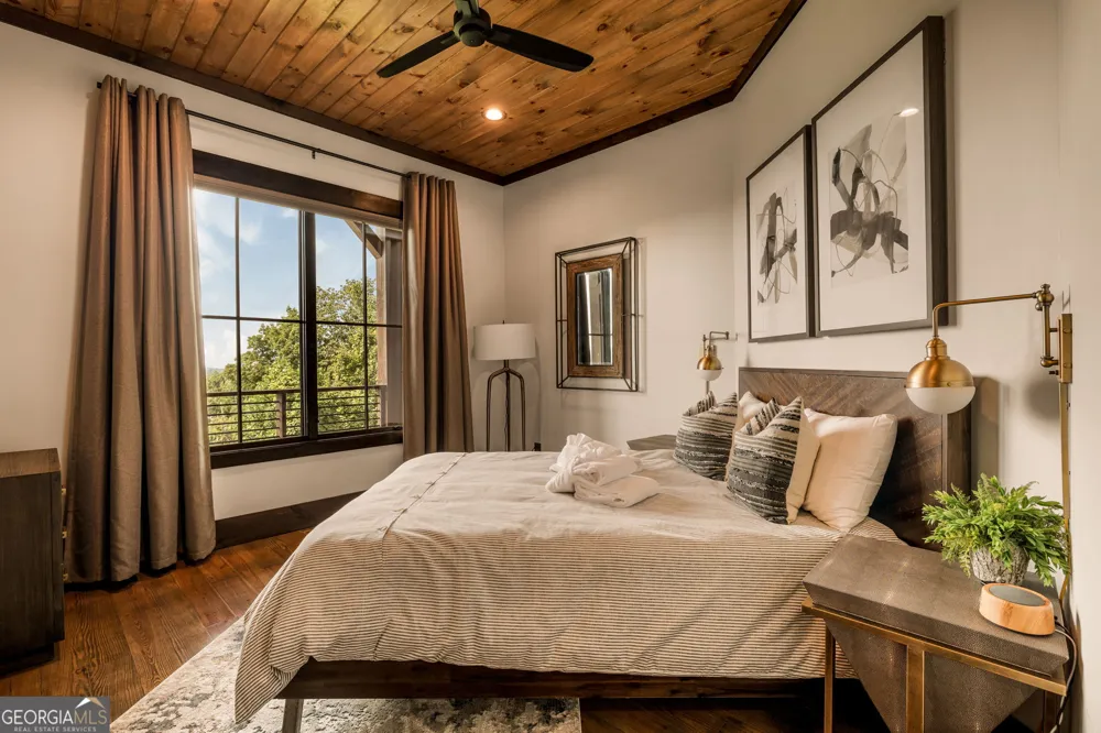 684 Overlook DR Blue Ridge, GA 30513