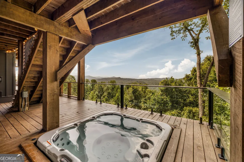 684 Overlook DR Blue Ridge, GA 30513