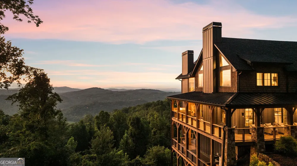 684 Overlook DR Blue Ridge, GA 30513