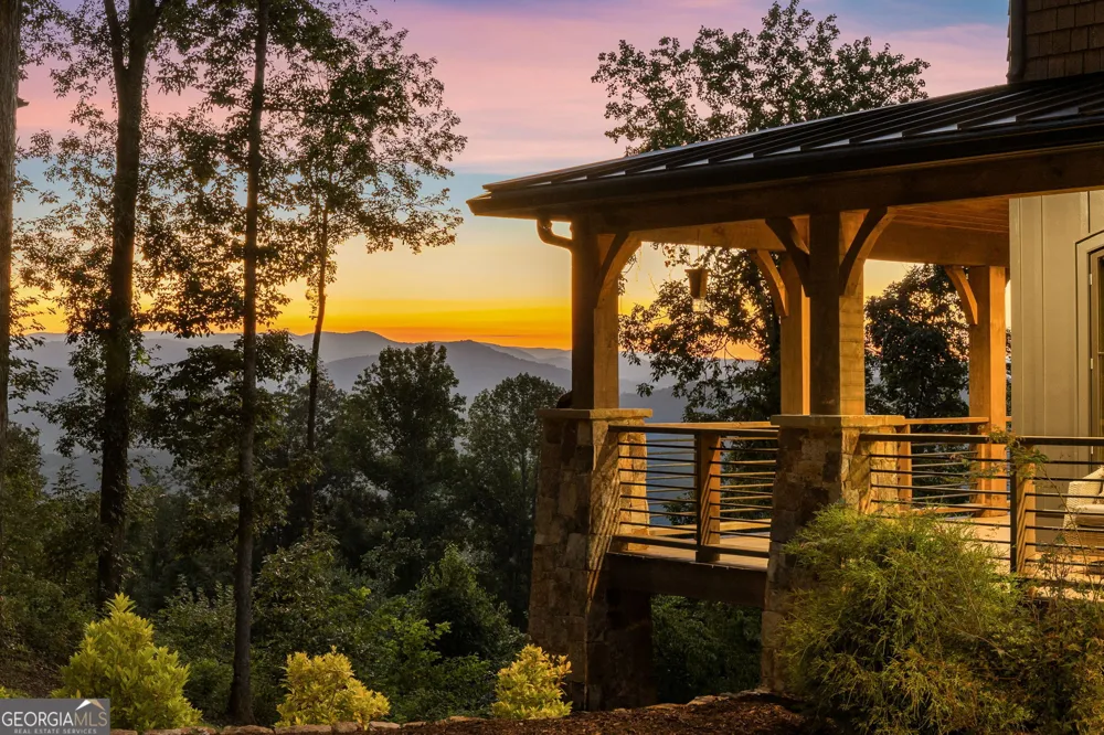 684 Overlook DR Blue Ridge, GA 30513