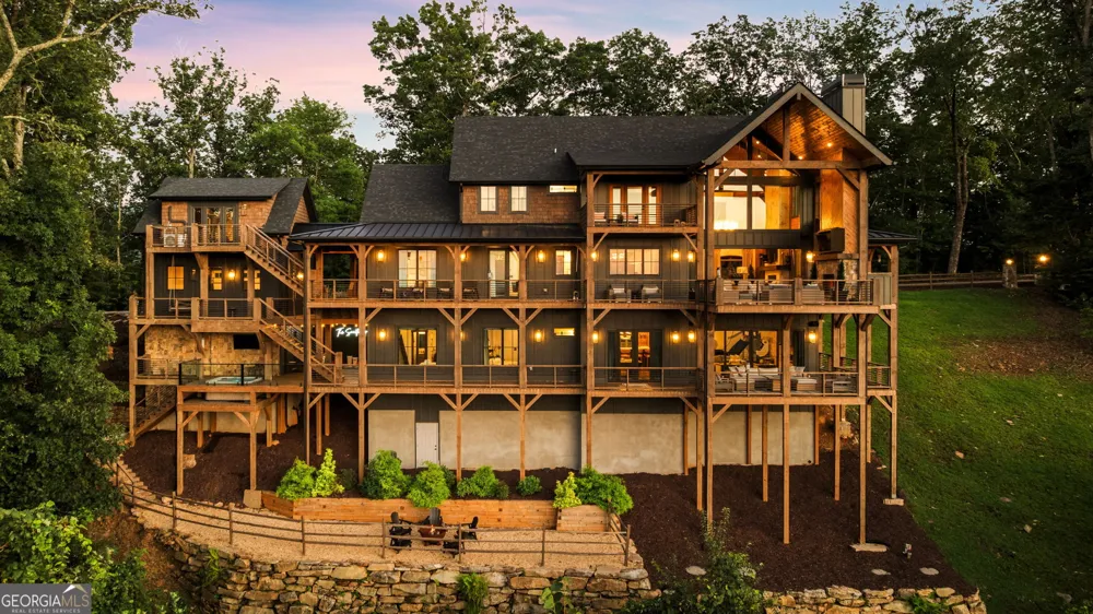 684 Overlook DR Blue Ridge, GA 30513