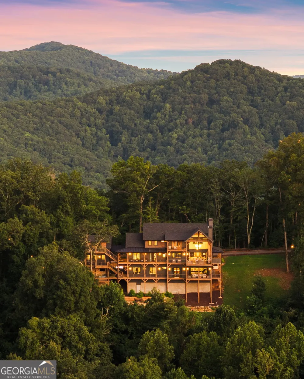 684 Overlook DR Blue Ridge, GA 30513