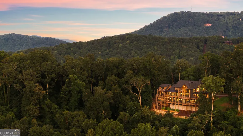684 Overlook DR Blue Ridge, GA 30513