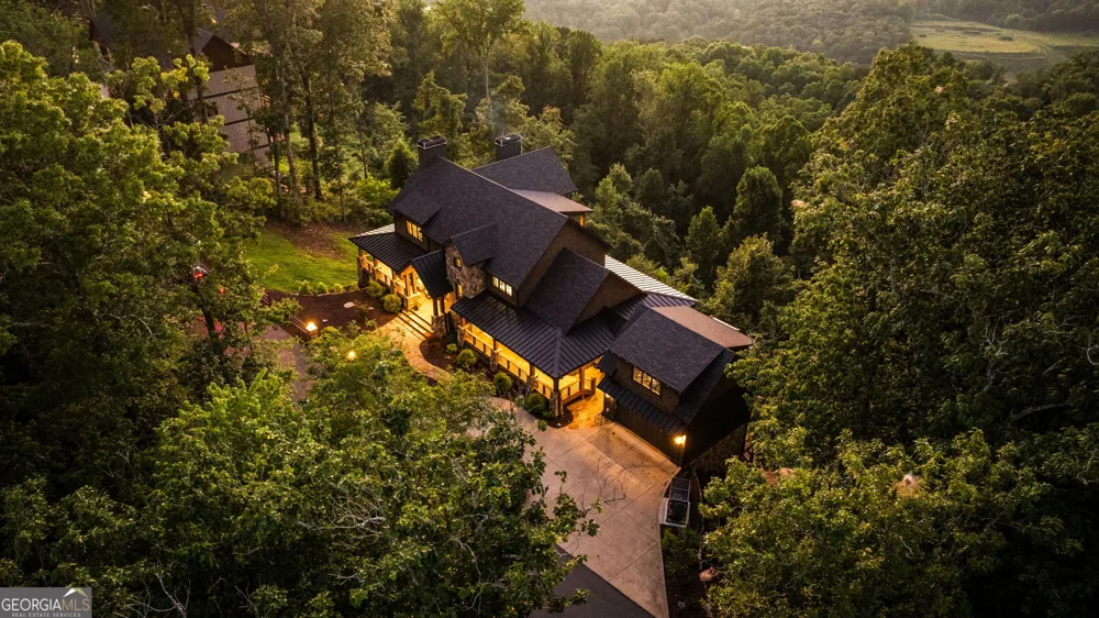 684 Overlook DR Blue Ridge, GA 30513