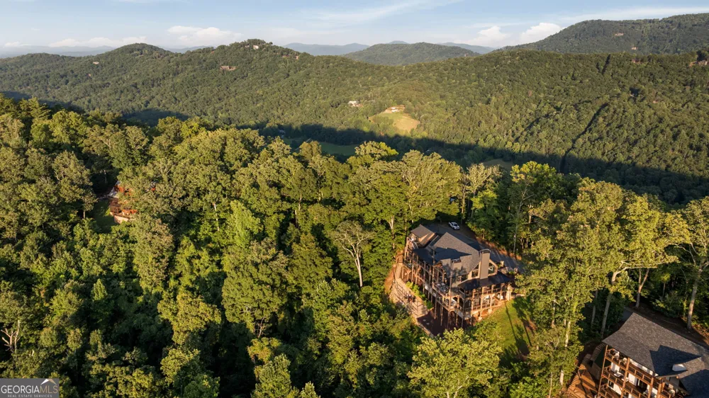 684 Overlook DR Blue Ridge, GA 30513
