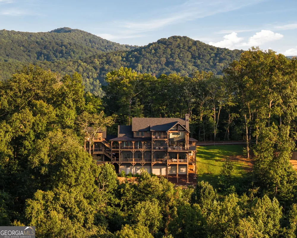 684 Overlook DR Blue Ridge, GA 30513