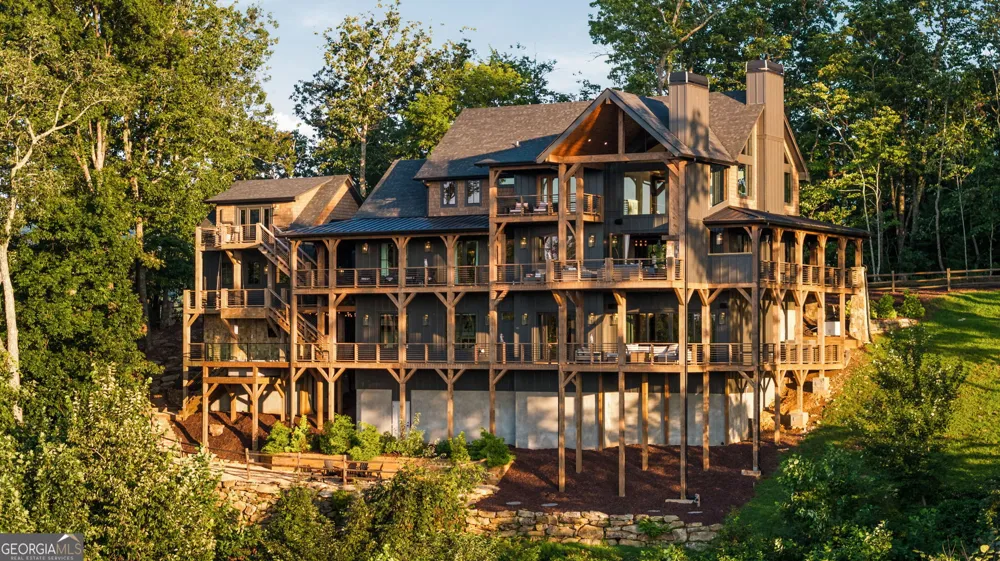684 Overlook DR Blue Ridge, GA 30513
