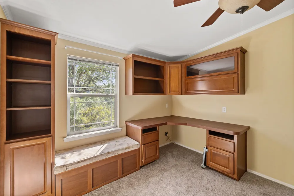 601 Lost Valley Road Dripping Springs, TX 78620