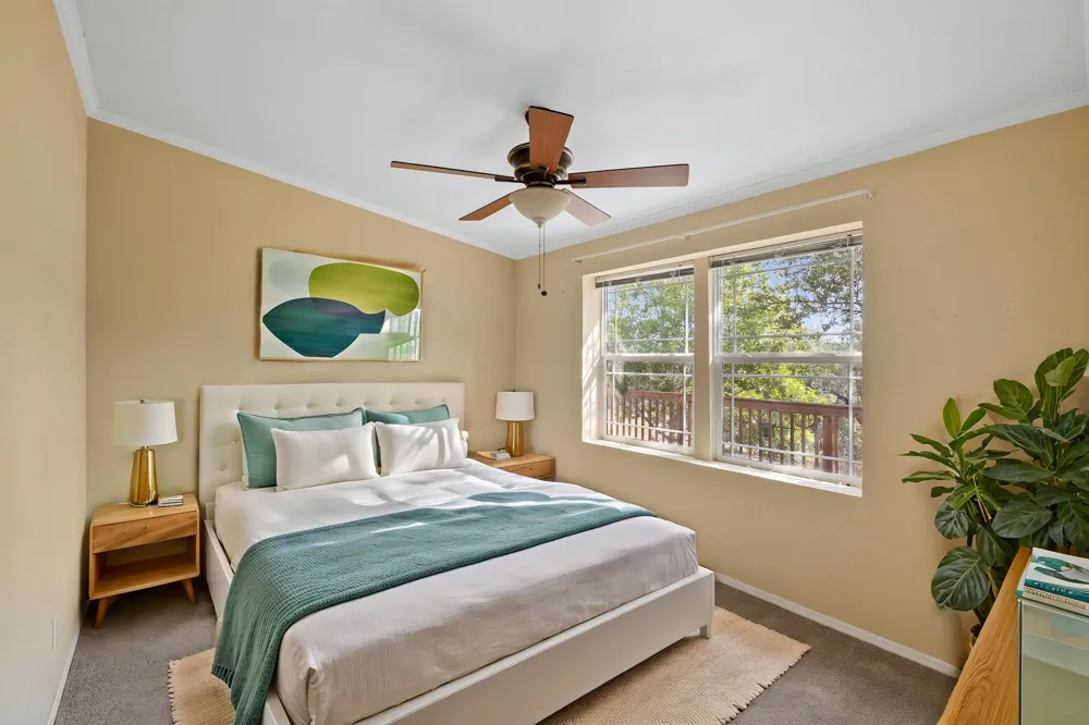 601 Lost Valley Road Dripping Springs, TX 78620