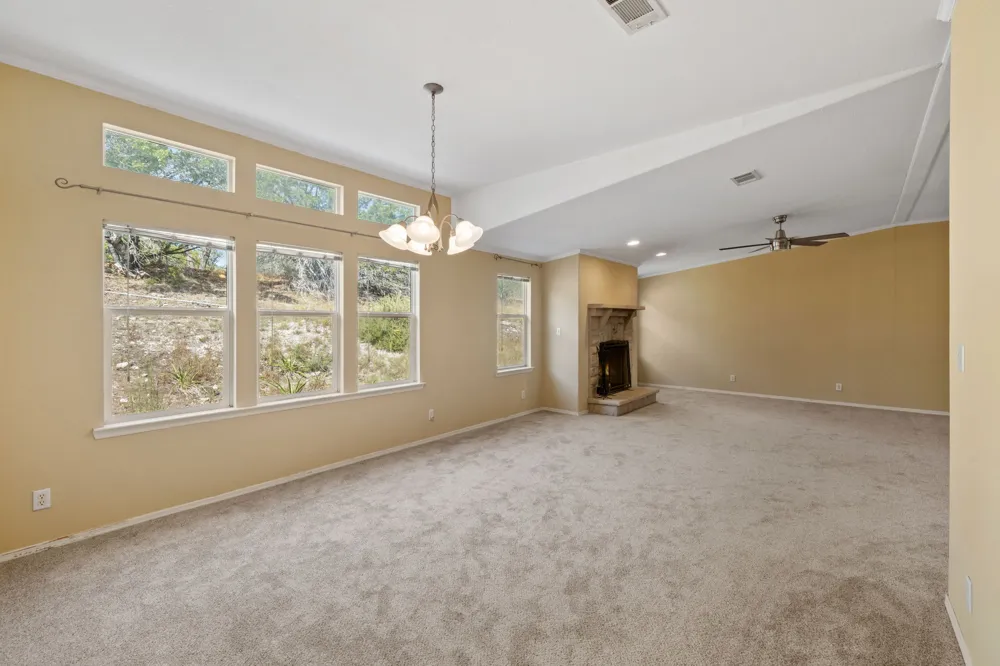 601 Lost Valley Road Dripping Springs, TX 78620