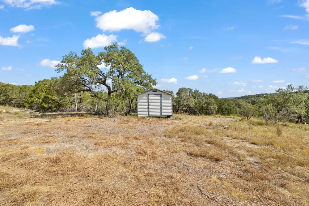601 Lost Valley Road Dripping Springs, TX 78620