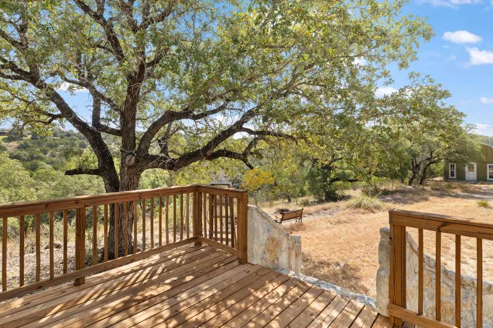 601 Lost Valley Road Dripping Springs, TX 78620