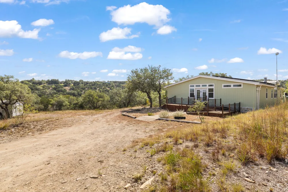 601 Lost Valley Road Dripping Springs, TX 78620