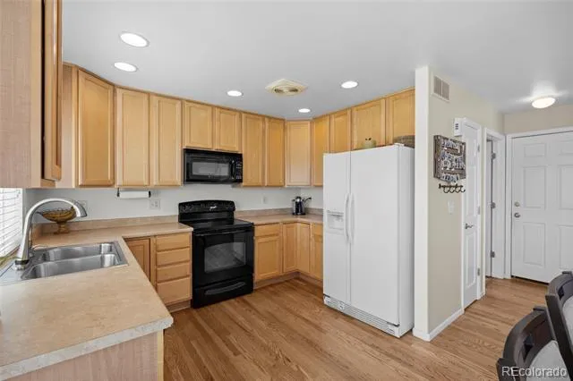 4850 S Elk Court Aurora, CO 80016